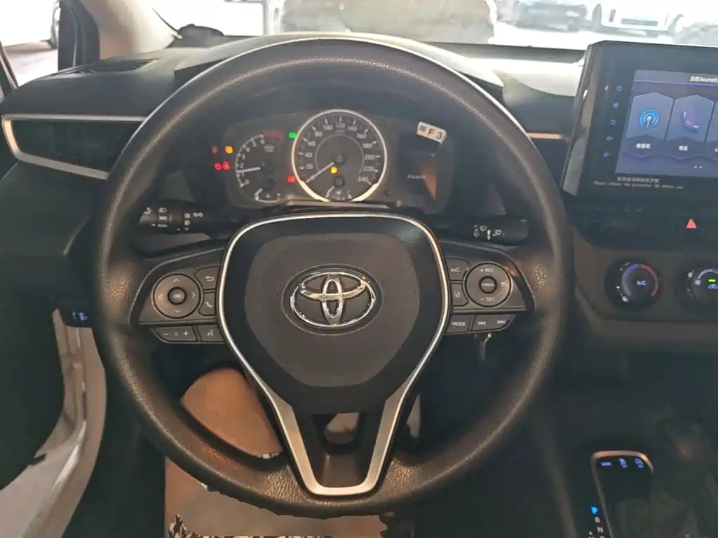 Toyota Corolla — миниатюра 11