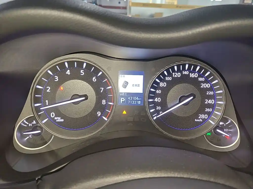 Infiniti Q70 — миниатюра 12