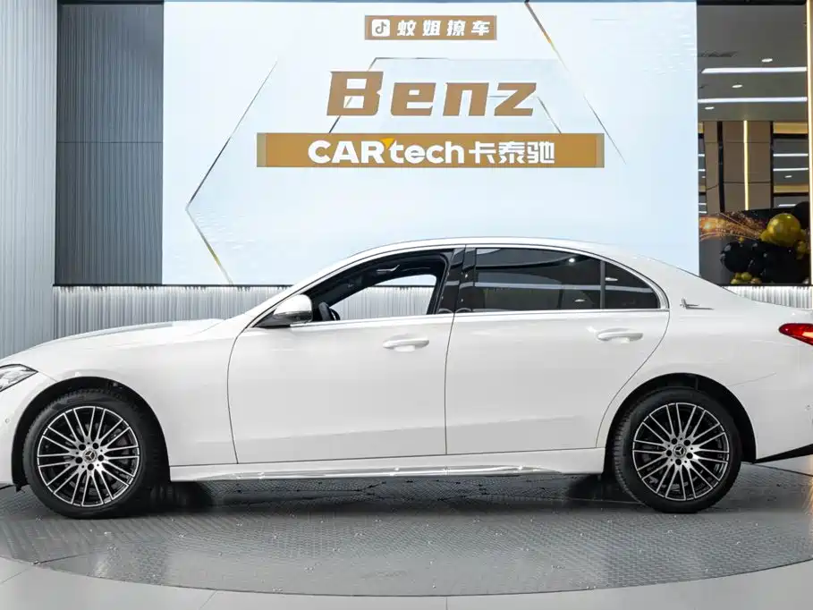 Mercedes-Benz C-Class — миниатюра 3