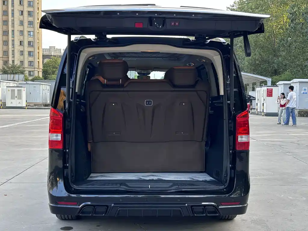 Mercedes-Benz Vito — миниатюра 10
