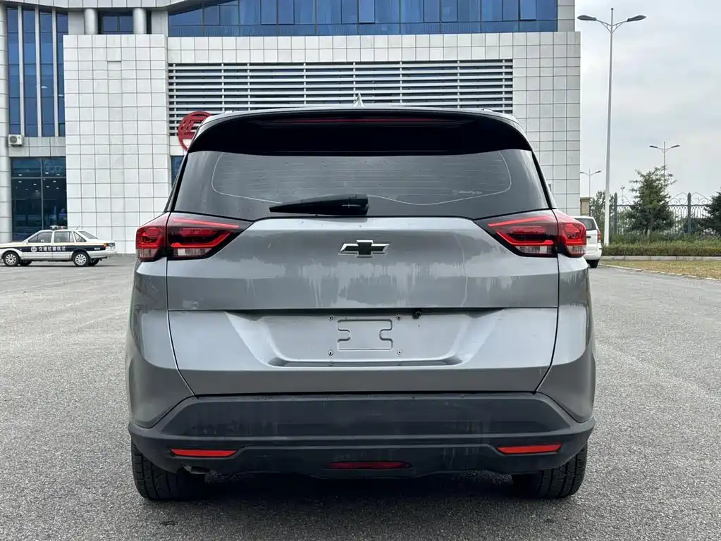 Chevrolet Volando — миниатюра 5