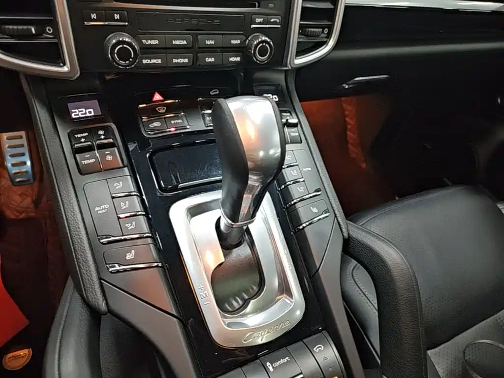 Porsche Cayenne 2016 Cayenne Platinum Edition 3.0T