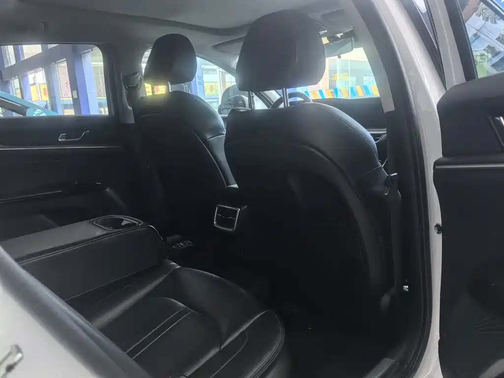 Kia K5 — миниатюра 11