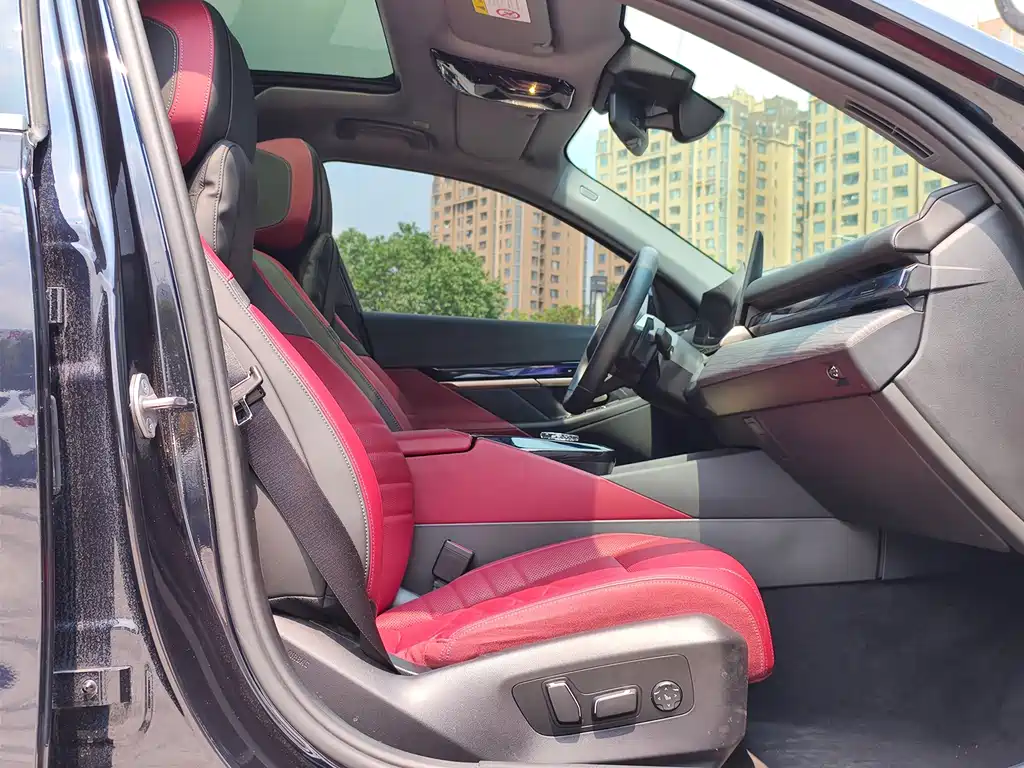 BMW 5 Series — миниатюра 14