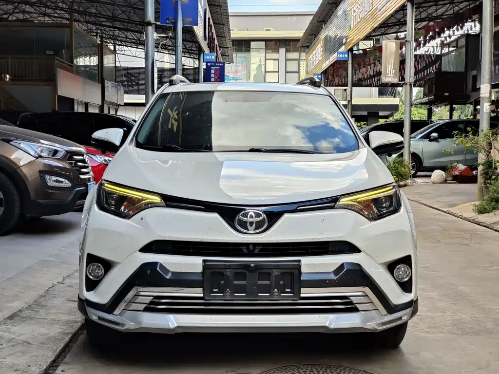 Toyota RAV4 — миниатюра 2