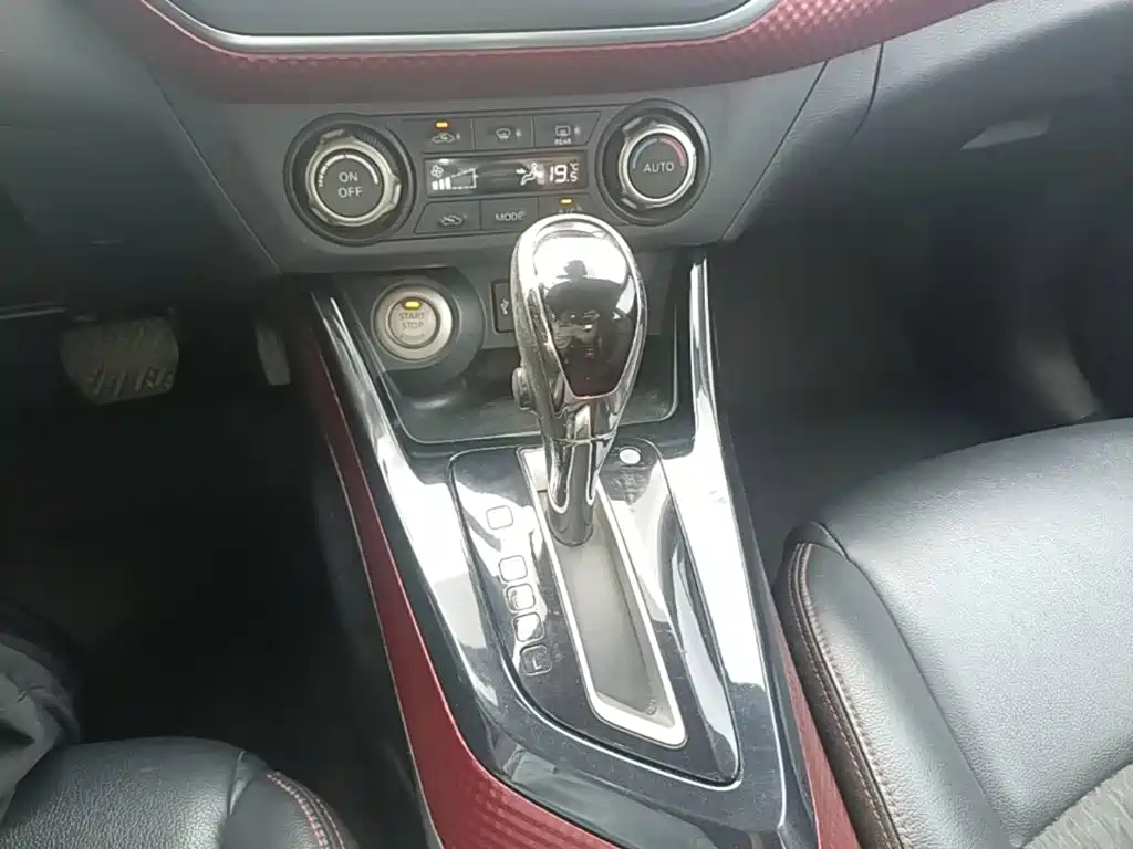 Nissan Bluebird — миниатюра 14