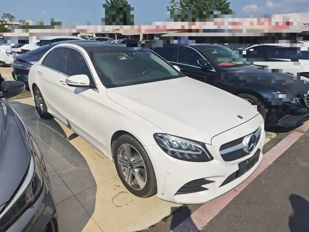 Mercedes-Benz C-Class — миниатюра 4
