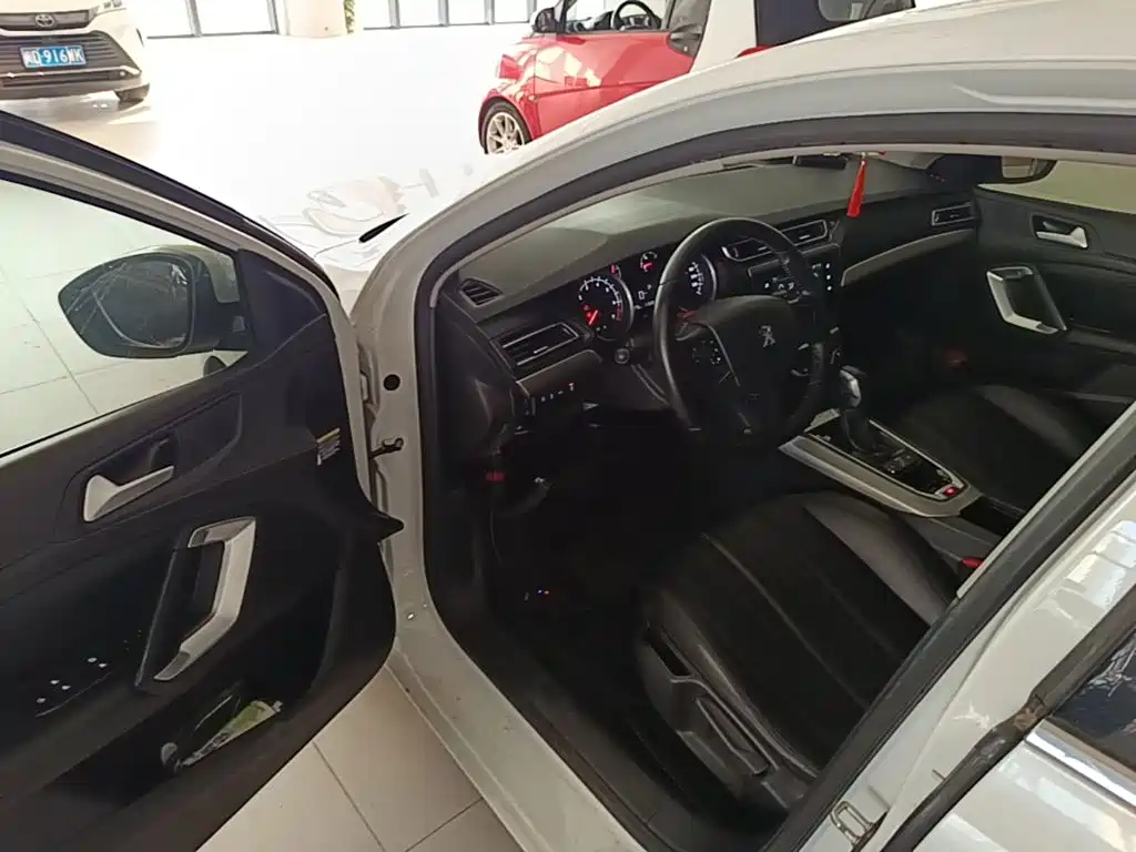 Peugeot 408 — миниатюра 16