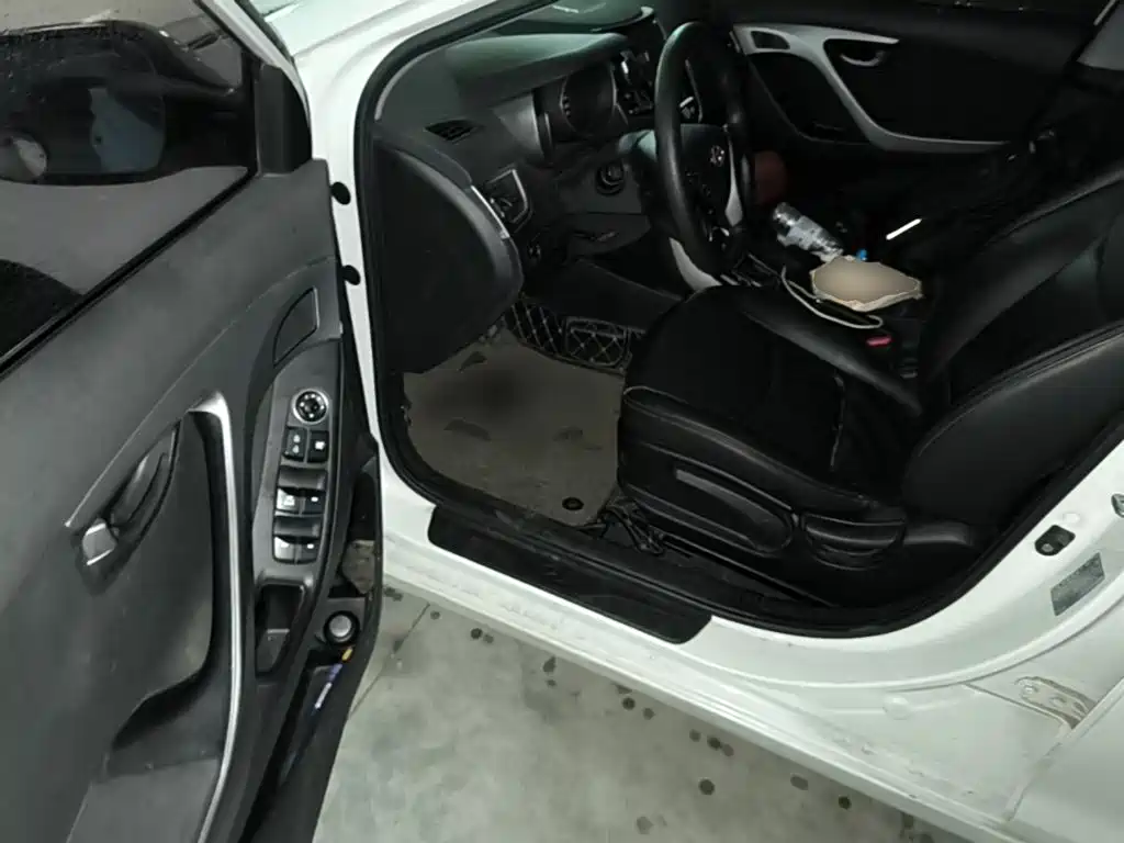 Hyundai Elantra Langdong — миниатюра 16