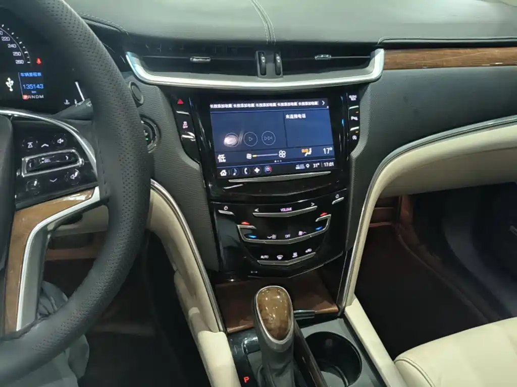Cadillac XTS — миниатюра 13