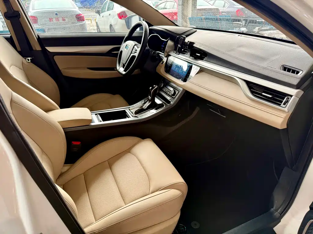 Geely Emgrand — миниатюра 7