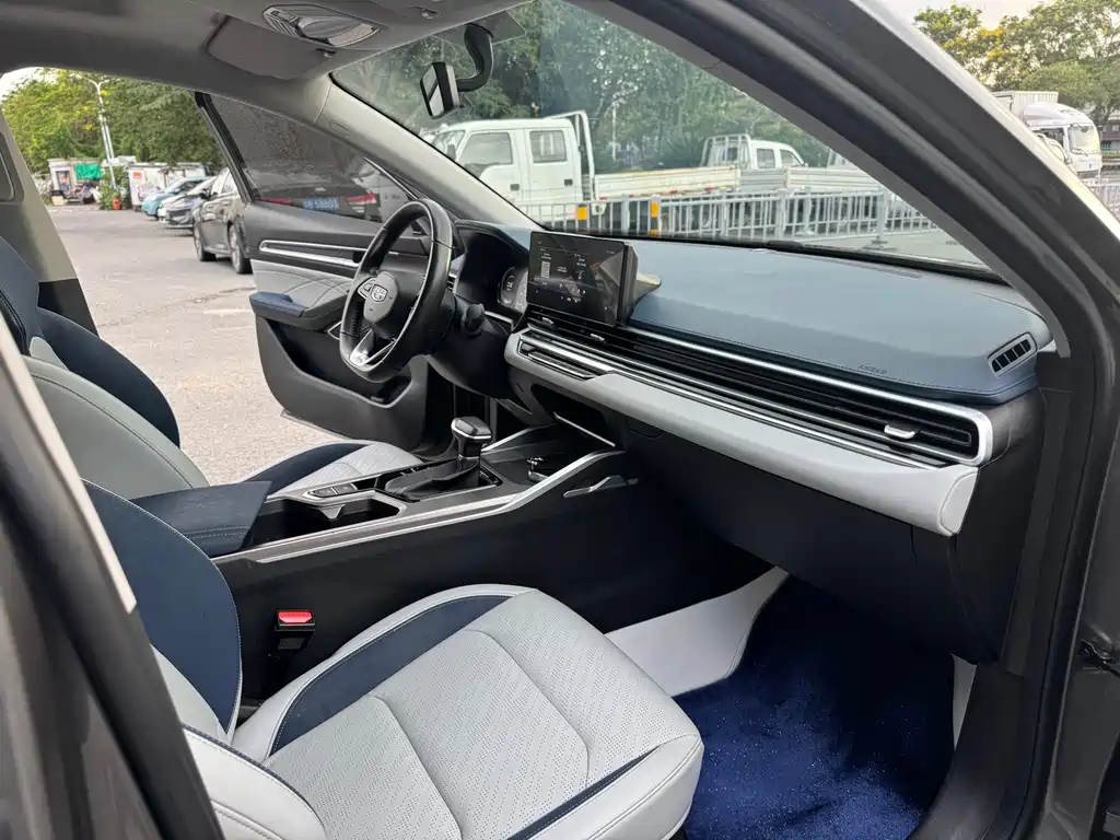Geely Emgrand — миниатюра 9
