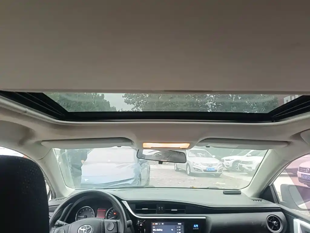 Toyota Corolla — миниатюра 18