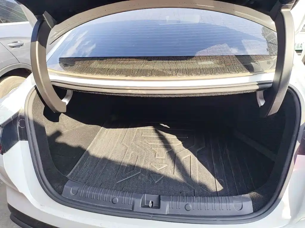 BYD Qin L — миниатюра 19