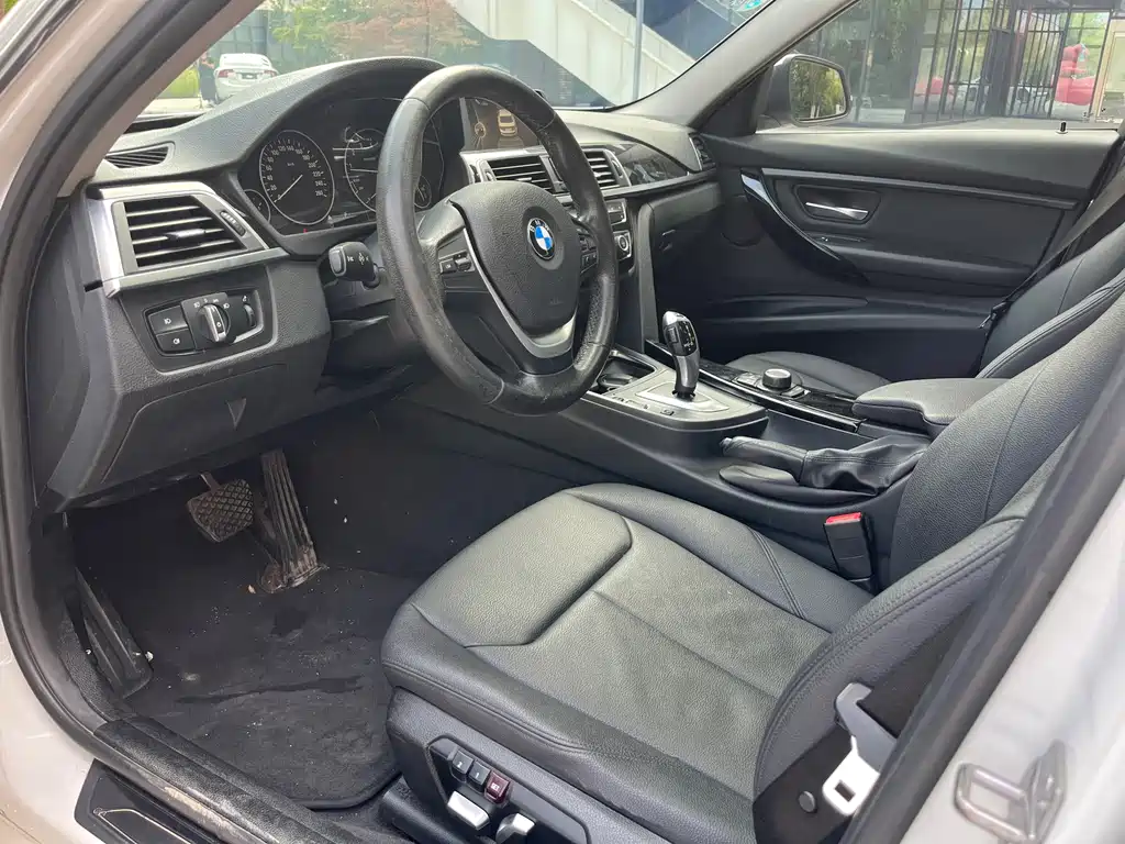 BMW 3 Series — миниатюра 6