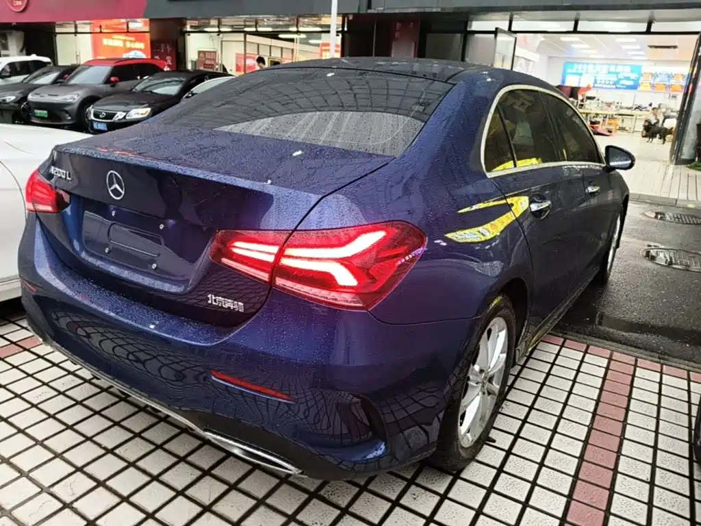 Mercedes-Benz A-Class — миниатюра 7