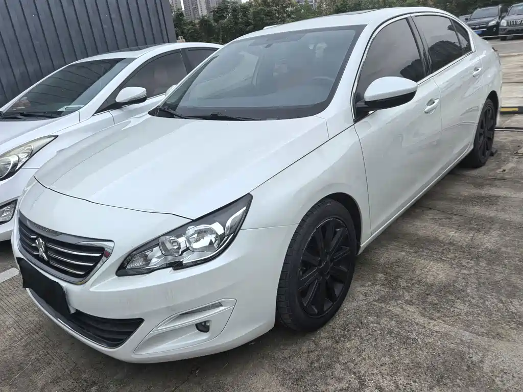 Peugeot 408