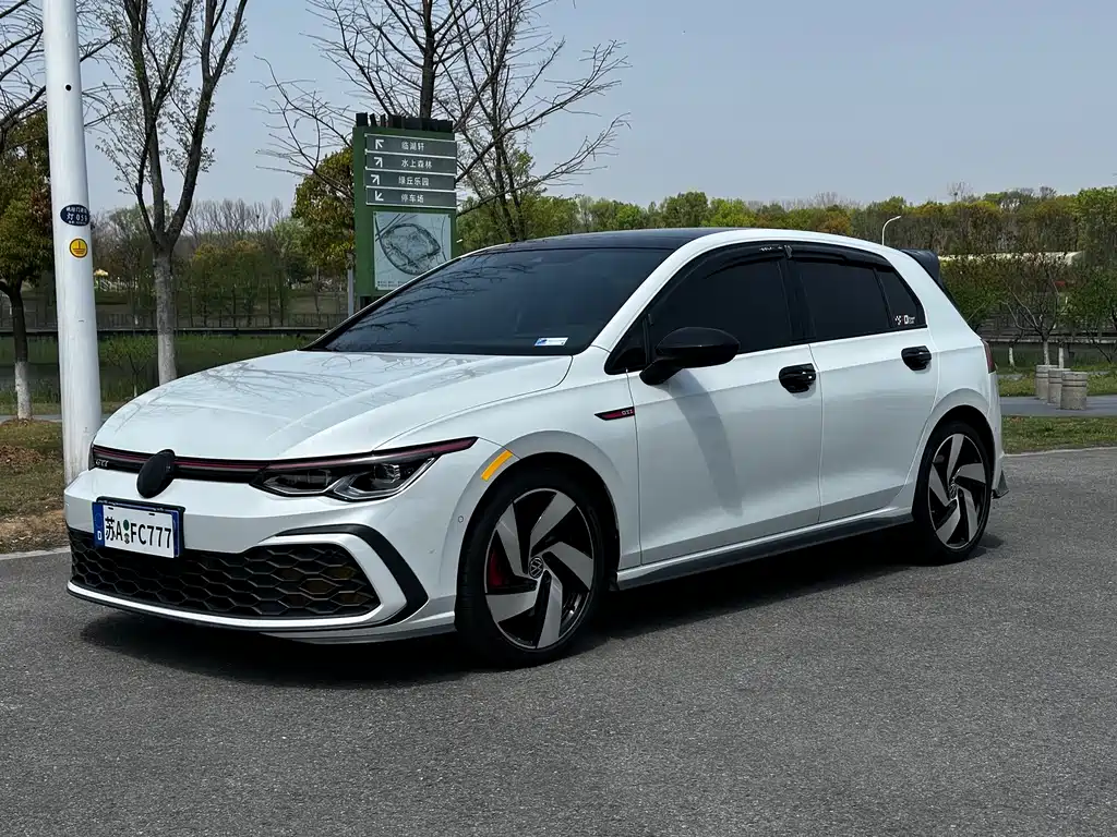 Volkswagen Golf GTI 2022