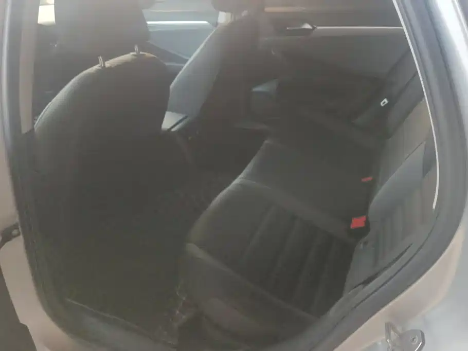 Volkswagen Sagitar — миниатюра 11