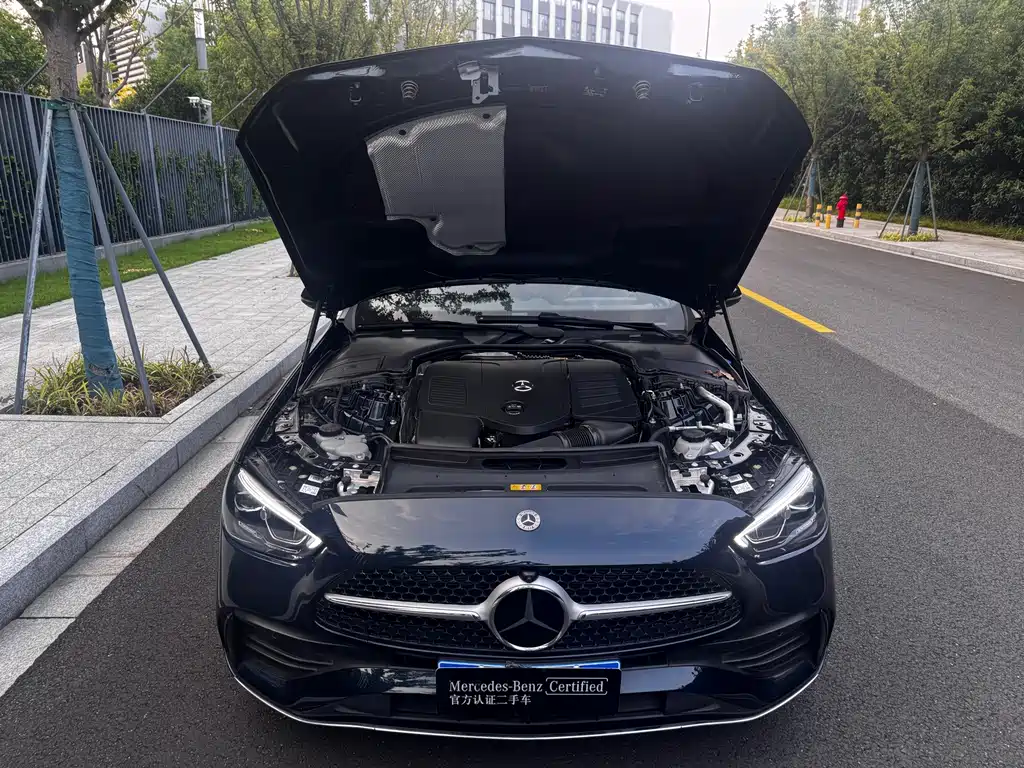 Mercedes-Benz C-Class — миниатюра 6