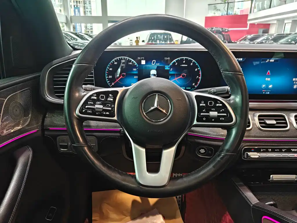 Mercedes-Benz GLS — миниатюра 16
