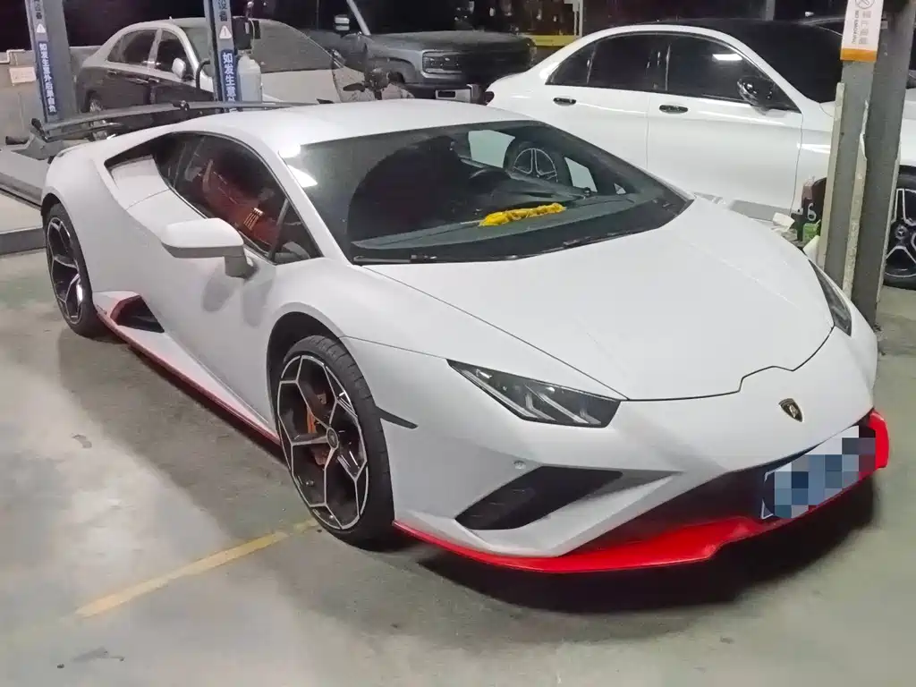 LAMBORGHINI HURACÁN