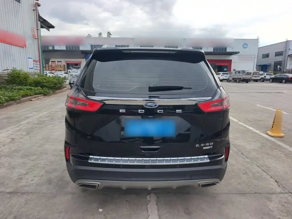 Ford Edge — миниатюра 6