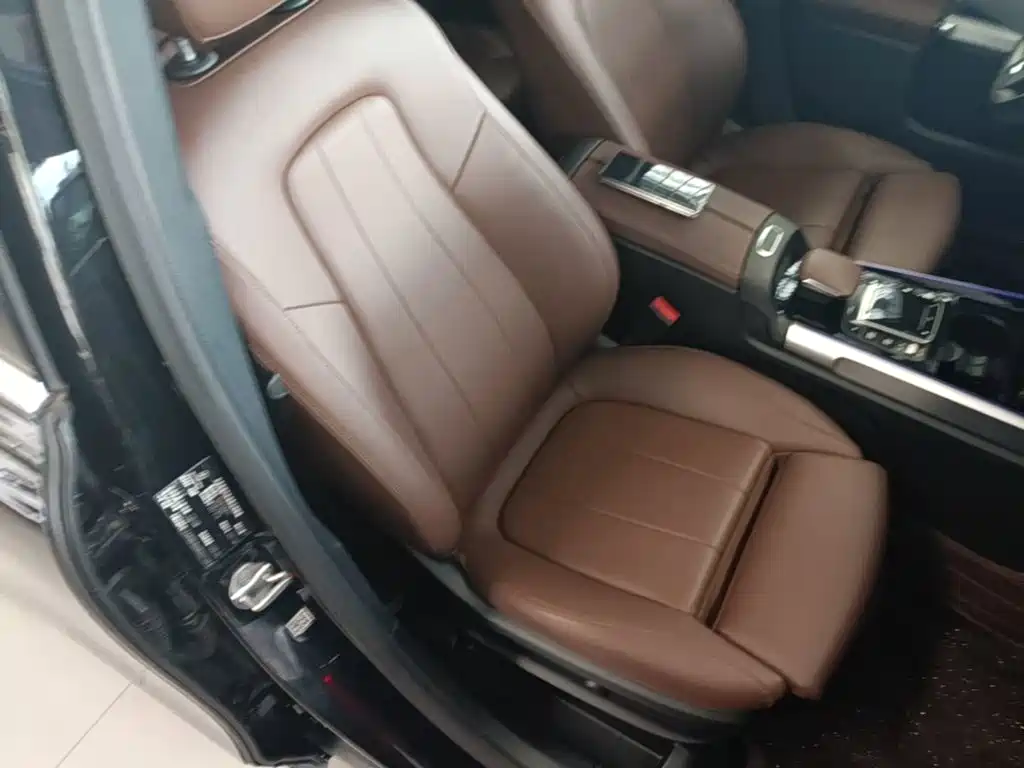 Mercedes-Benz GLB — миниатюра 25