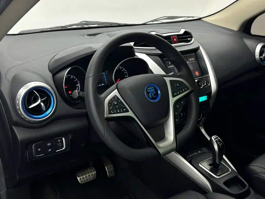 BYD Yuan EV — миниатюра 10