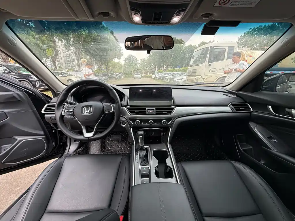Honda Accord — миниатюра 6