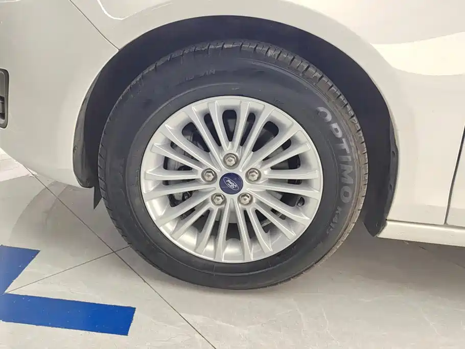 Ford Escort — миниатюра 6