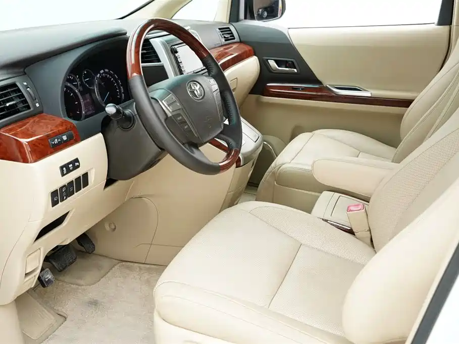 Toyota Alphard 2011 3.5L Luxury