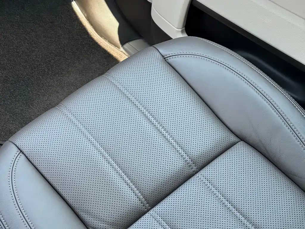 Land Rover Range Rover — миниатюра 20