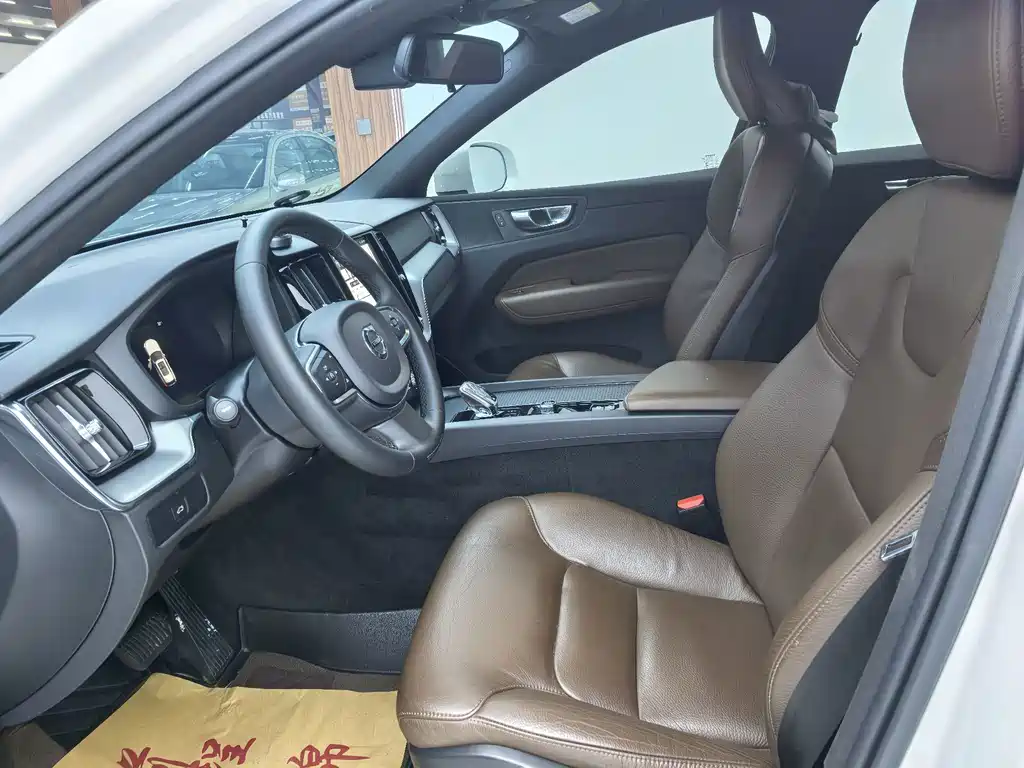 Volvo XC60 — миниатюра 4