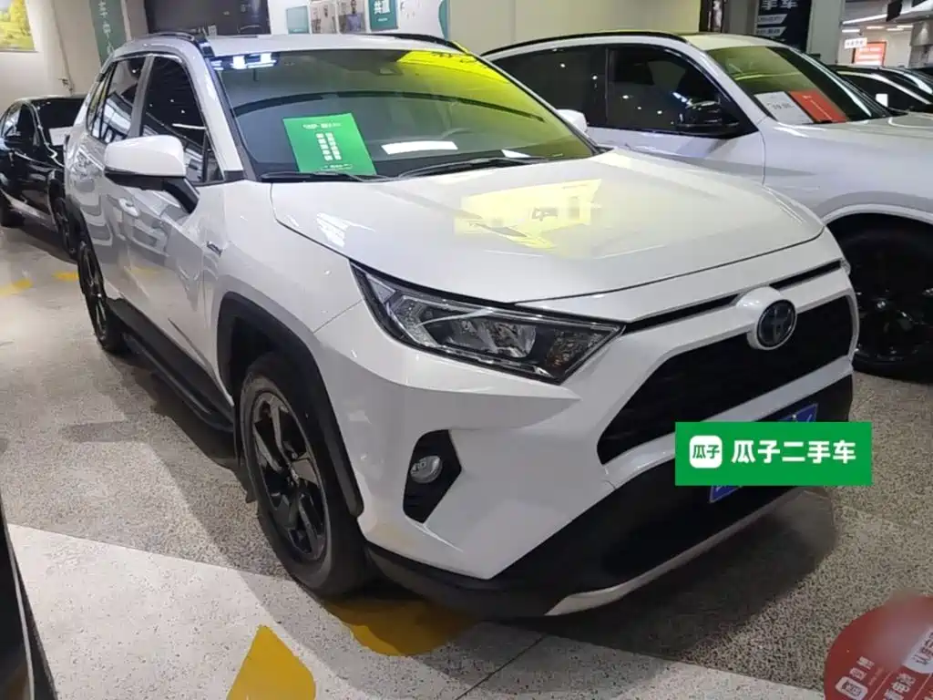 Toyota RAV4 — миниатюра 4