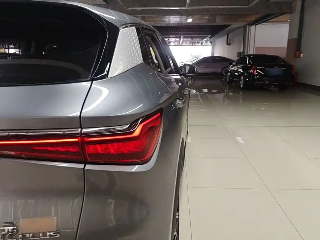 BYD Yuan Plus — миниатюра 8