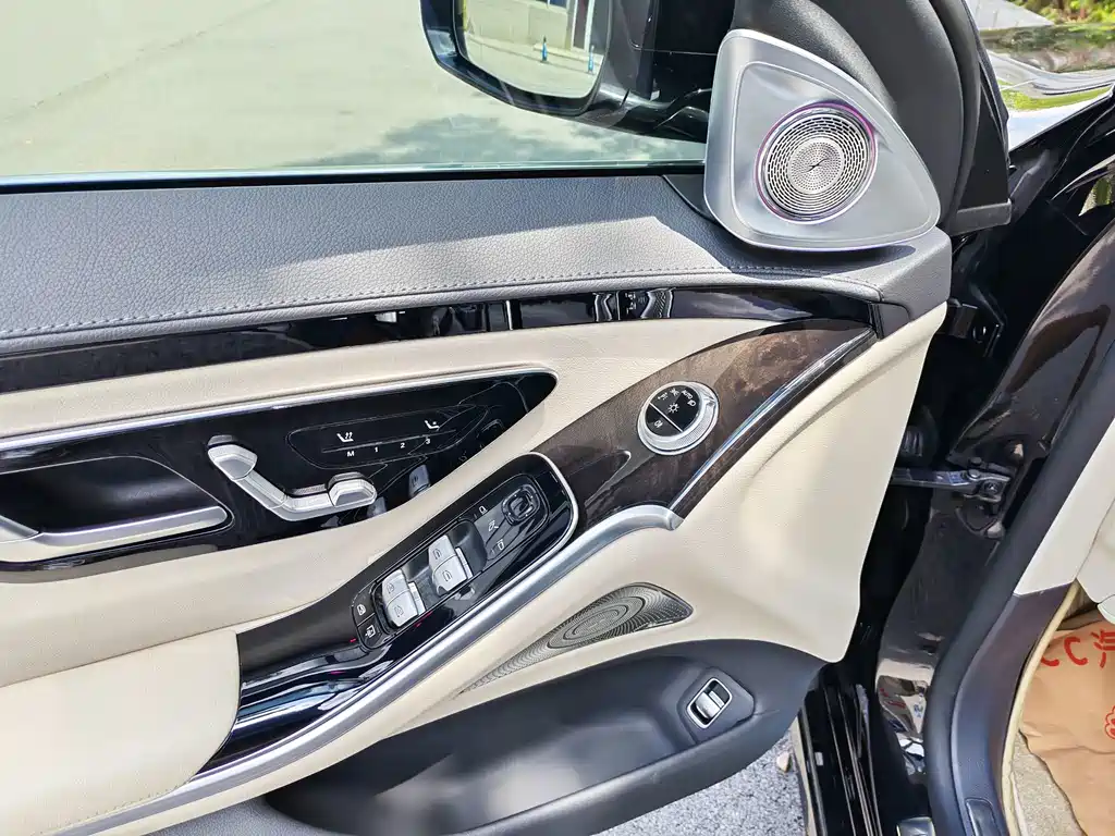 Mercedes-Benz S-Class — миниатюра 9