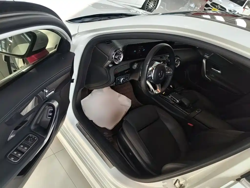 Mercedes-Benz A-Class — миниатюра 16