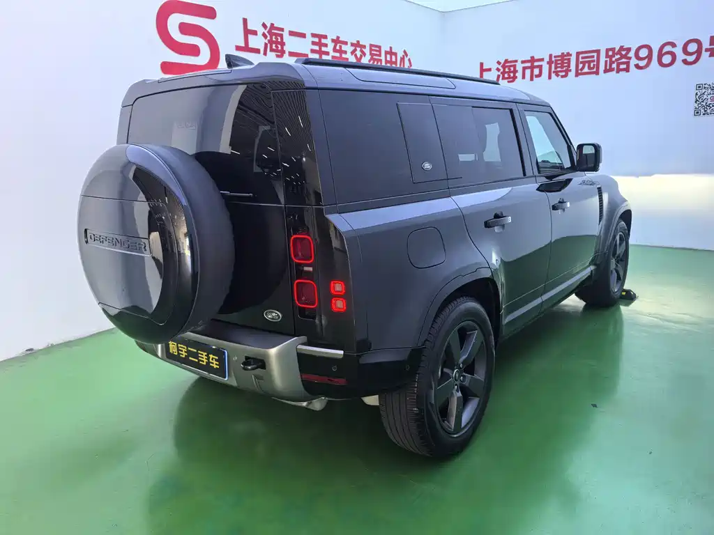 Land Rover Defender — миниатюра 4