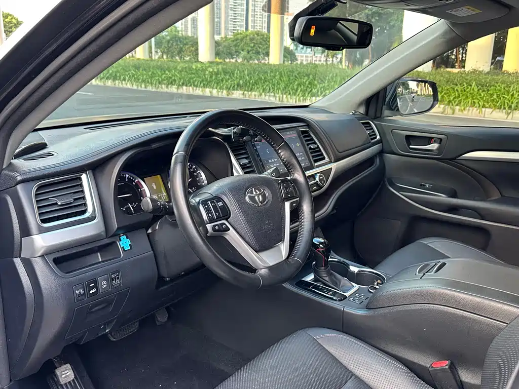 Toyota Highlander — миниатюра 5