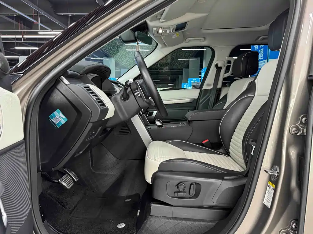 Land Rover Discovery — миниатюра 6