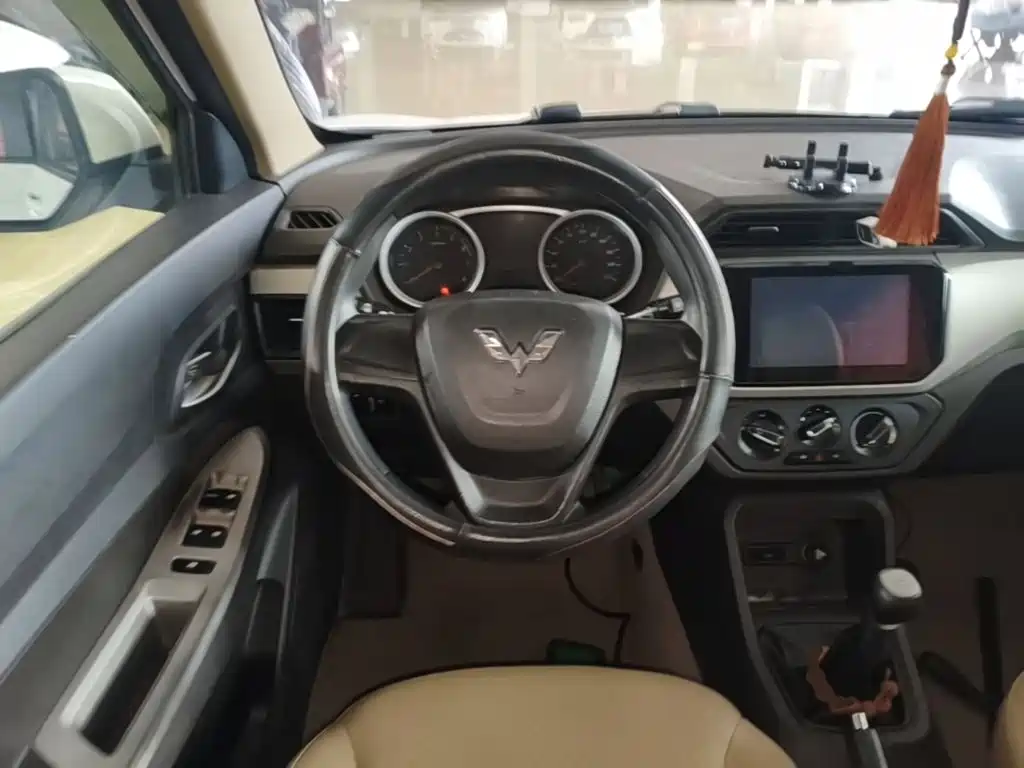 Wuling Hongguang — миниатюра 11