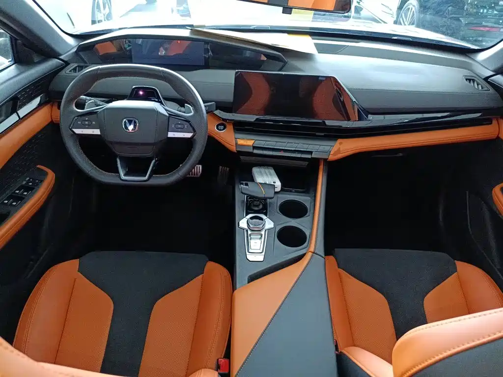 Changan UNI-V 2023 1.5T Sport