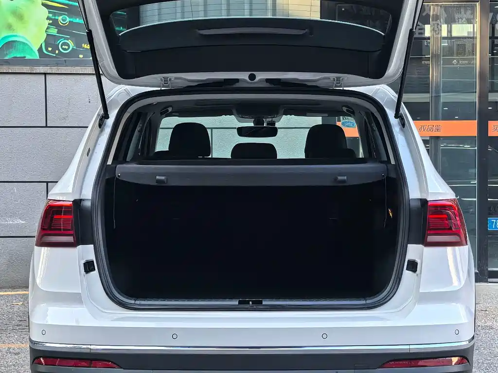 Volkswagen Tharu — миниатюра 8