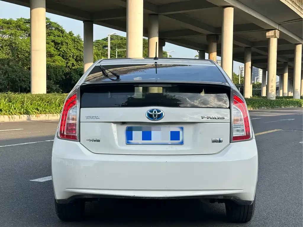 Toyota Prius — миниатюра 15