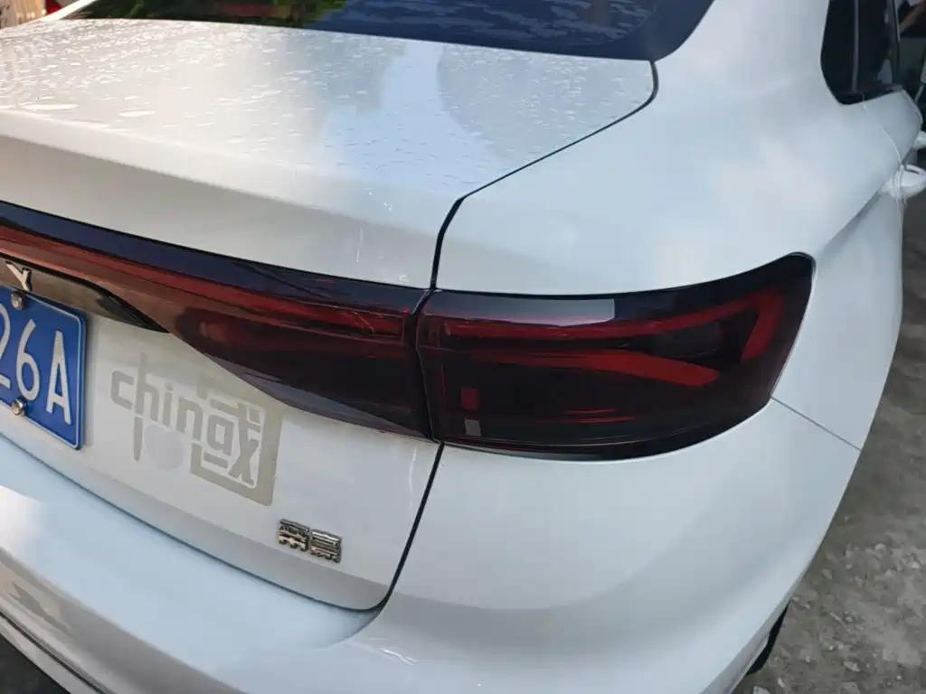 Geely Emgrand — миниатюра 8
