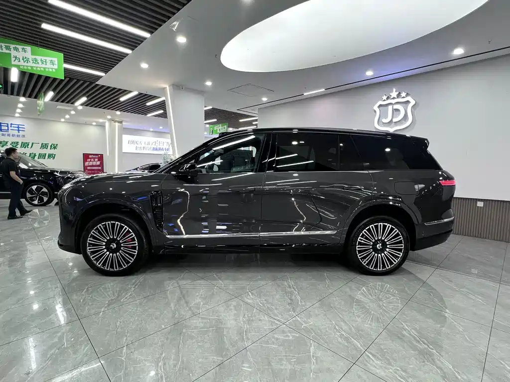 NIO ES8 — миниатюра 13