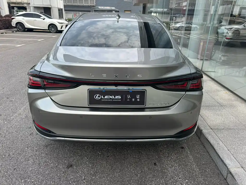 Lexus ES 2025 200 Premium