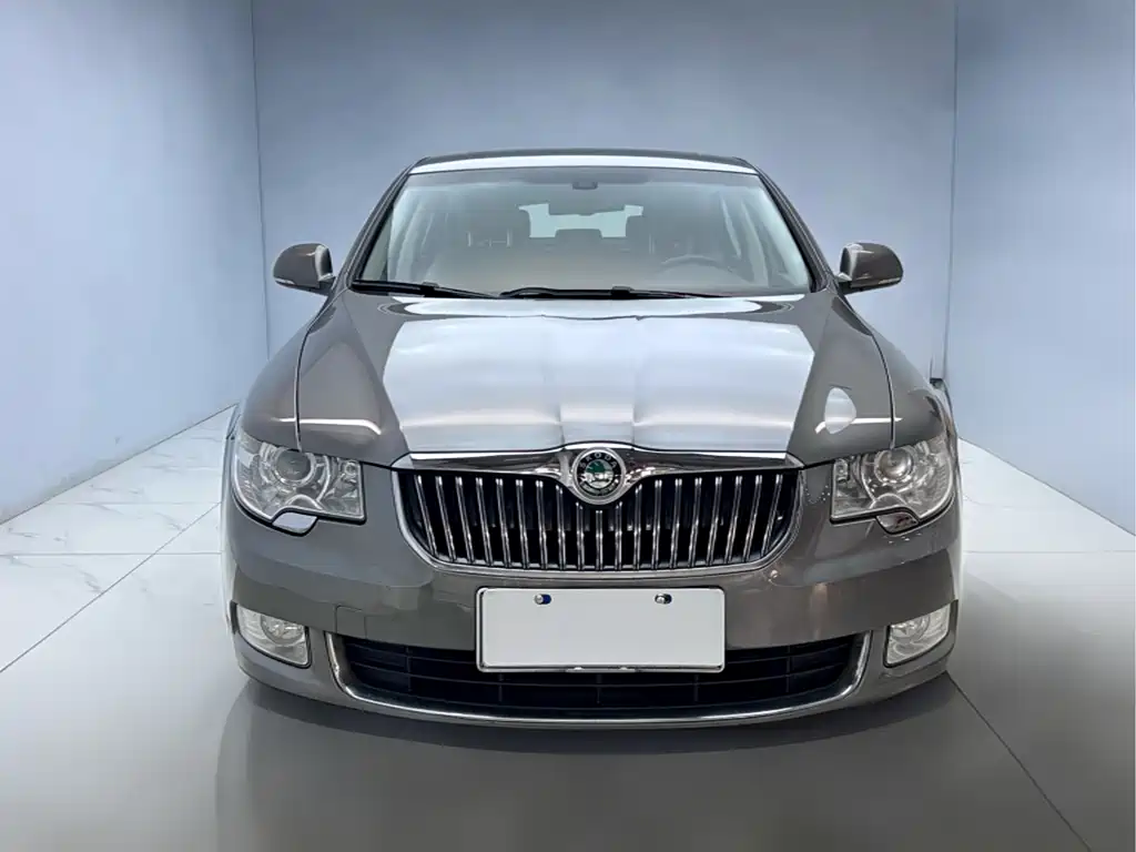 Skoda Superb — миниатюра 2