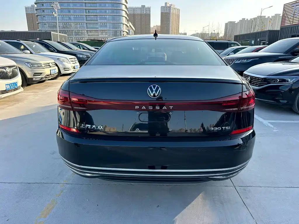 Volkswagen Passat — миниатюра 8